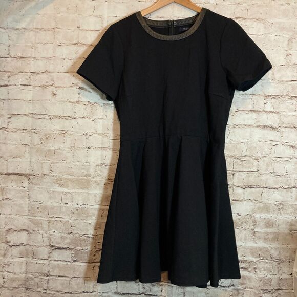 Madewell Dresses & Skirts - Madewell Black Midi Dress